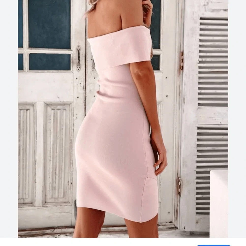 Hello Molly size XS The‎ Everybody loves you Pink Ribbed Off-Shoulder Mini Dress